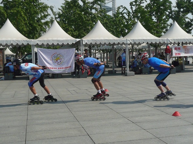 24skate 2012 Beijing: Drafting skaters